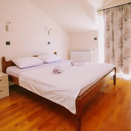 아파트먼트 비치 *